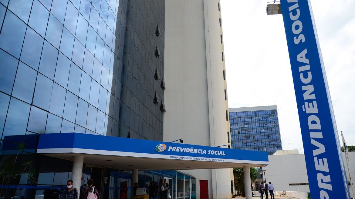 61648039-5A5B-4894-ADFE-F42095B066B6