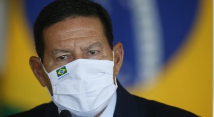 7A5F2C74-1989-4F74-AA0B-1E469193CCB4