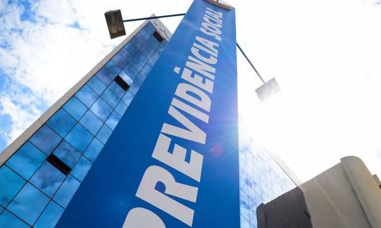 4F68ED82-FEC3-44B2-B476-0900F193B040