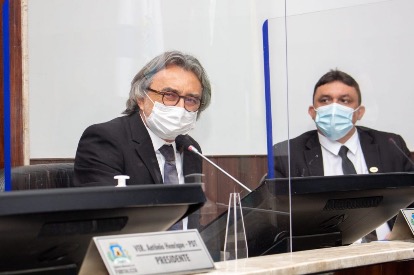 B8243335-236D-4093-AEF6-1E5281383C89