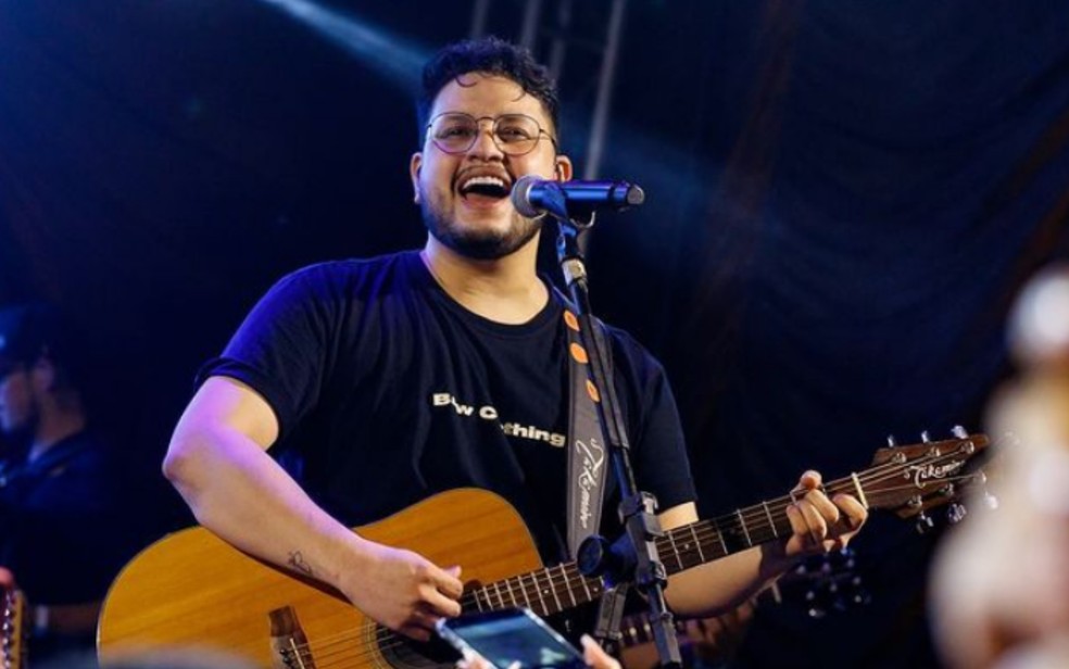 69942543-CB76-4759-9868-070B4169C1A2