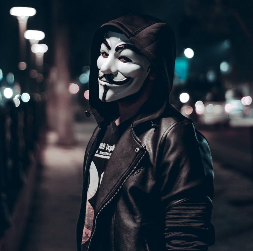 Anonymous-declara-guerra-cibernetica-contra-Russia-e1645793612100