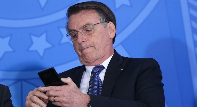 bolsonaro-celular-22052020152030566