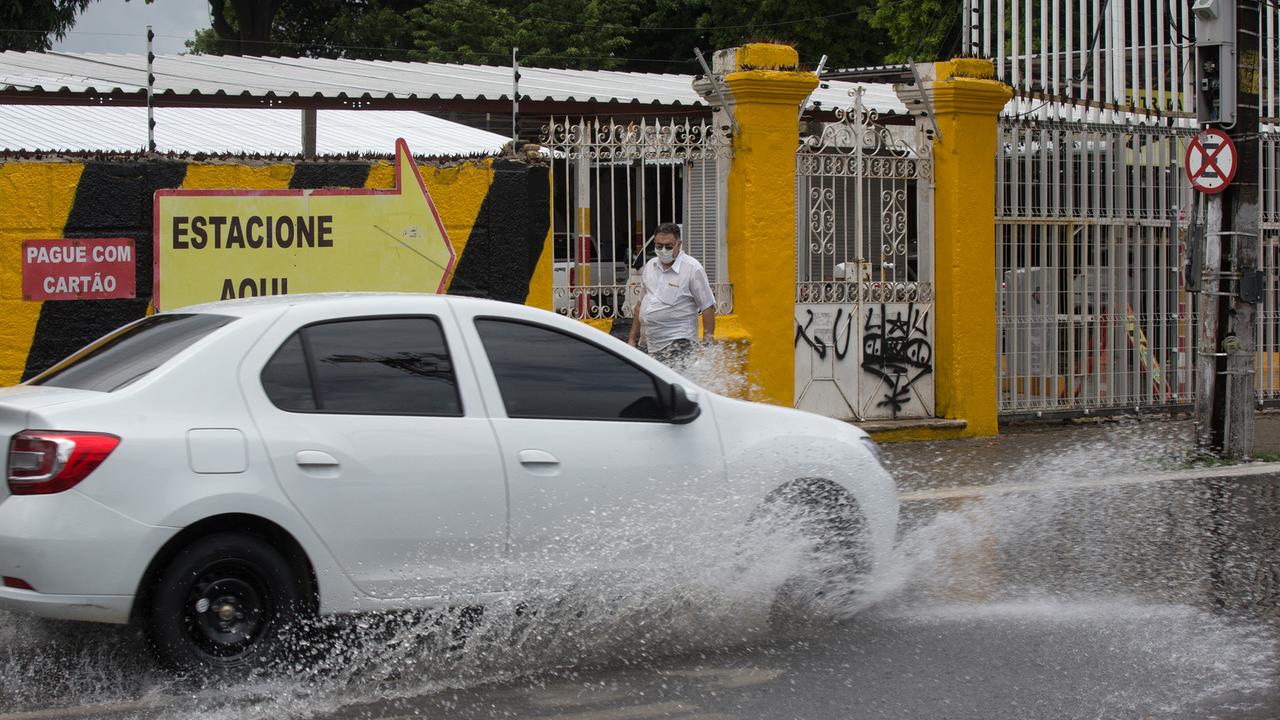 carro_chuva_fabiane_Easy-Resize.com_