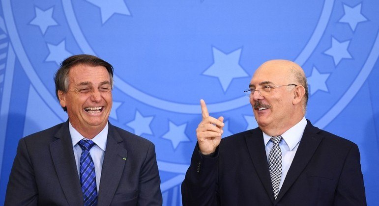 afp-jair-bolsonaro-aumento-professores-1500-04022022163537386