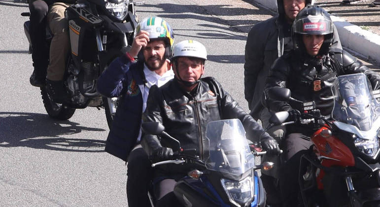 jair-bolsonaro-em-motociata-em-sao-paulo-15042022132704931