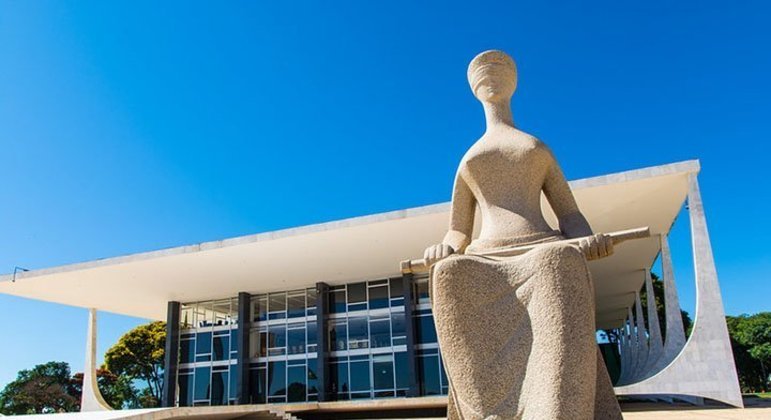 o-stf-existe-1808-quando-o-brasil-ainda-era-colonia-de-portugal-mas-claro-com-outros-formatos-ele-julga-questoes-constitucionais-mas-tambem-serve-como-ultima-instancia-16122021164833791