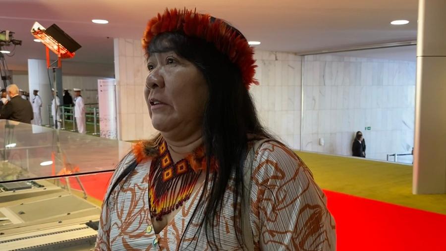a-proxima-presidente-da-funai-joenia-wapichana-fala-com-o-uol-ao-chegar-a-brasilia-1672594502280_v2_900x506