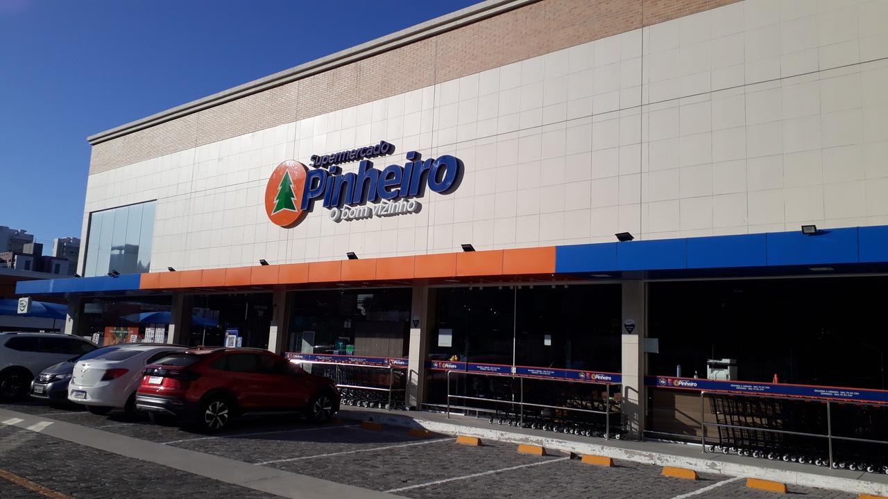Pinheiro-Supermercado