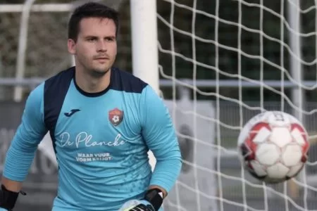 foto-goleiro-Arne-Espeel-450x300.jpg