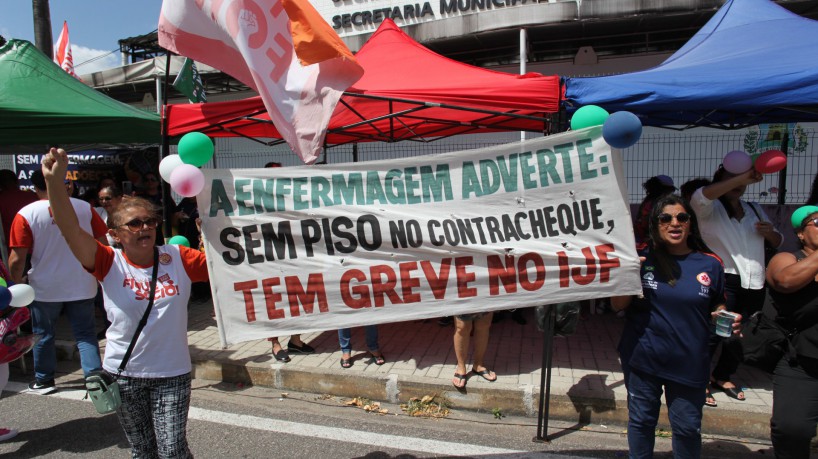 1_ato___dos__profissionais___da___enfermagem___16_-22700809