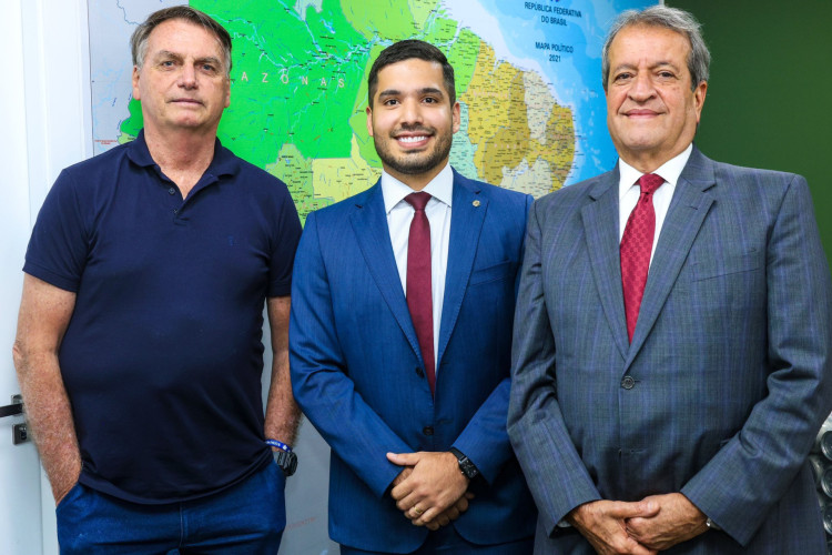 1_bolsonaro_andre_fernandes_valdemar_costa_neto-24416568