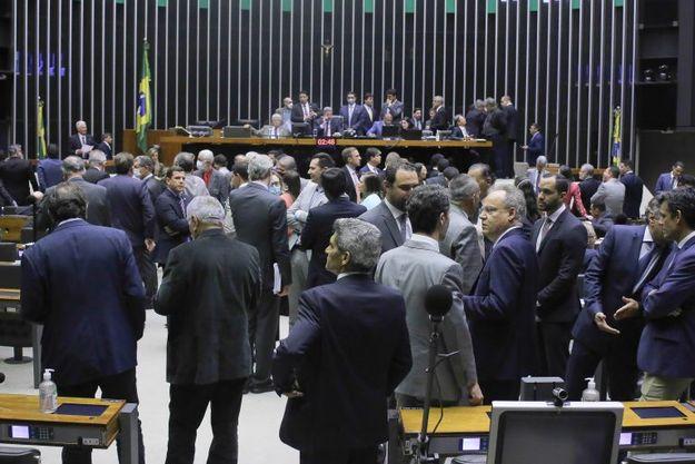 Plenario-da-Camara-dos-Deputados