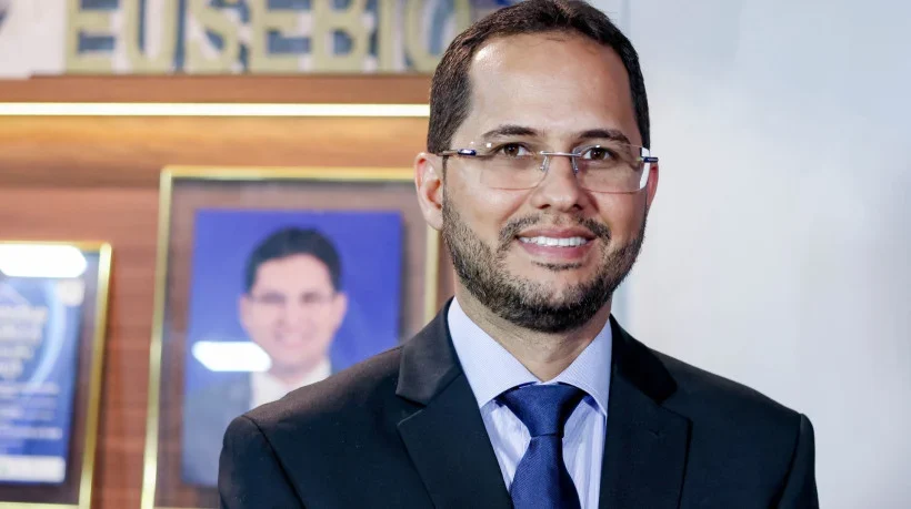 1__posse_prefeito_do_eusebio__36-32155149.jpg-1