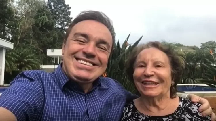 gugu-liberato-e-a-mae-maria-do-ceu-de-moraes-1574368730080_v2_750x421.jpg