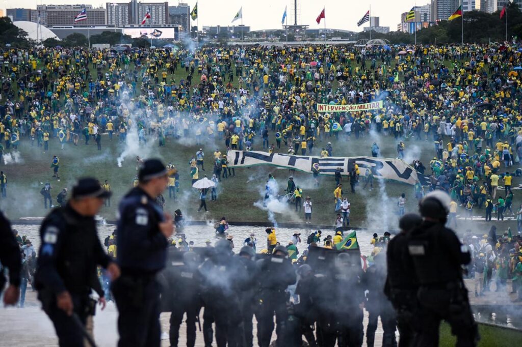 SSP-DF-orientou-PM-a-agir-contra-bolsonaristas-2-dias-antes-de-atos-terroristas-e-confirma-negligeCC82ncia