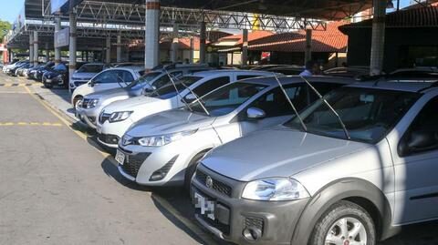 Carros%20usados%20em%20revendedora%20de%20Fortaleza