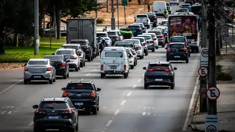carros-rua-cear%C3%A1