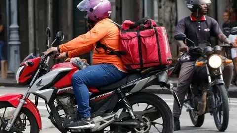 Governo%20sugere%20adicional%20por%20km%20a%20entregadores%20de%20aplicativos