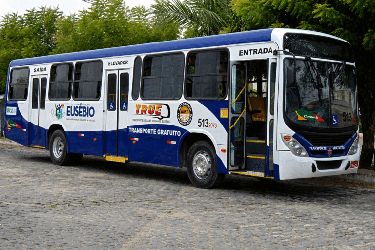 0976df345b04068cd7400349e044e441