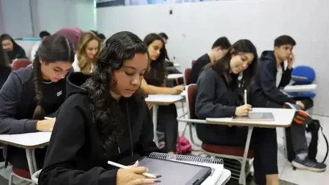 estudante-sala-de-aula