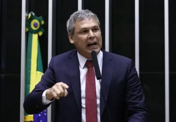 Deputado_Lindbergh_Farias_PT_RJ_lider_do_PT_na_Camara_Divulgacao_Vinicius_Loures_Camara_dos_Deputados_98977ace67_4123b6a4bf