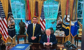 flavio-bolsonaro-e-trump-345x207