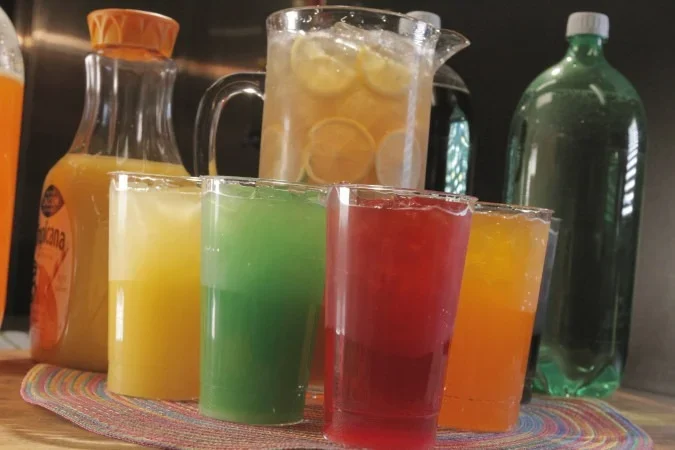 1_orange-juice-sports-drinks-iced-tea-and-soda-66979477