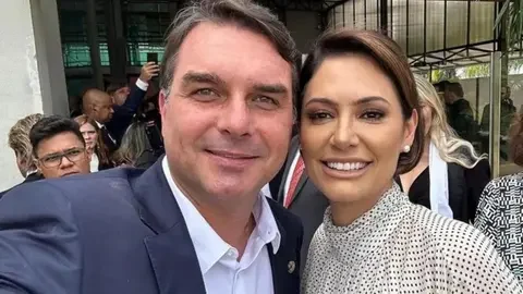 Fl%C3%A1vio%20Bolsonaro%20e%20Michelle%20Bolsonaro