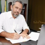 mais-de-7-mil-professores-do-ceara-terao-promocao-paga-em-junho-diz-elmano