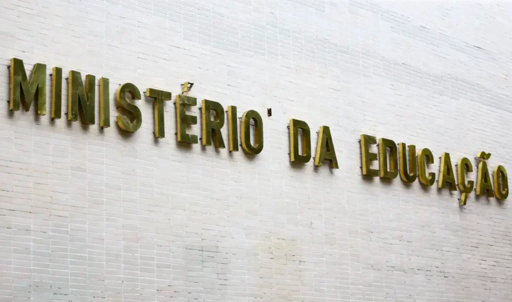 mec-.png