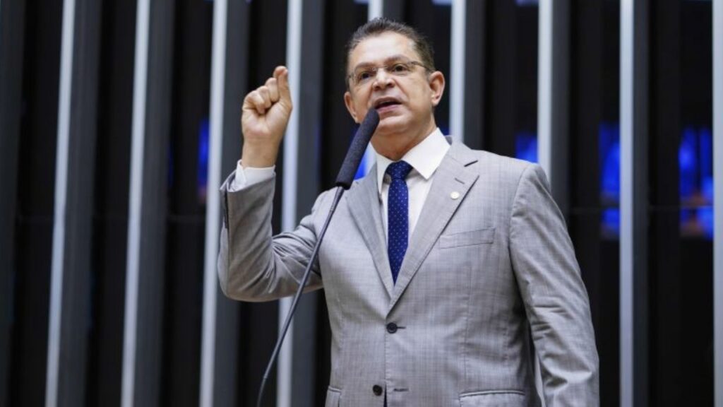 sostenes_cavalcante_b3203fd093